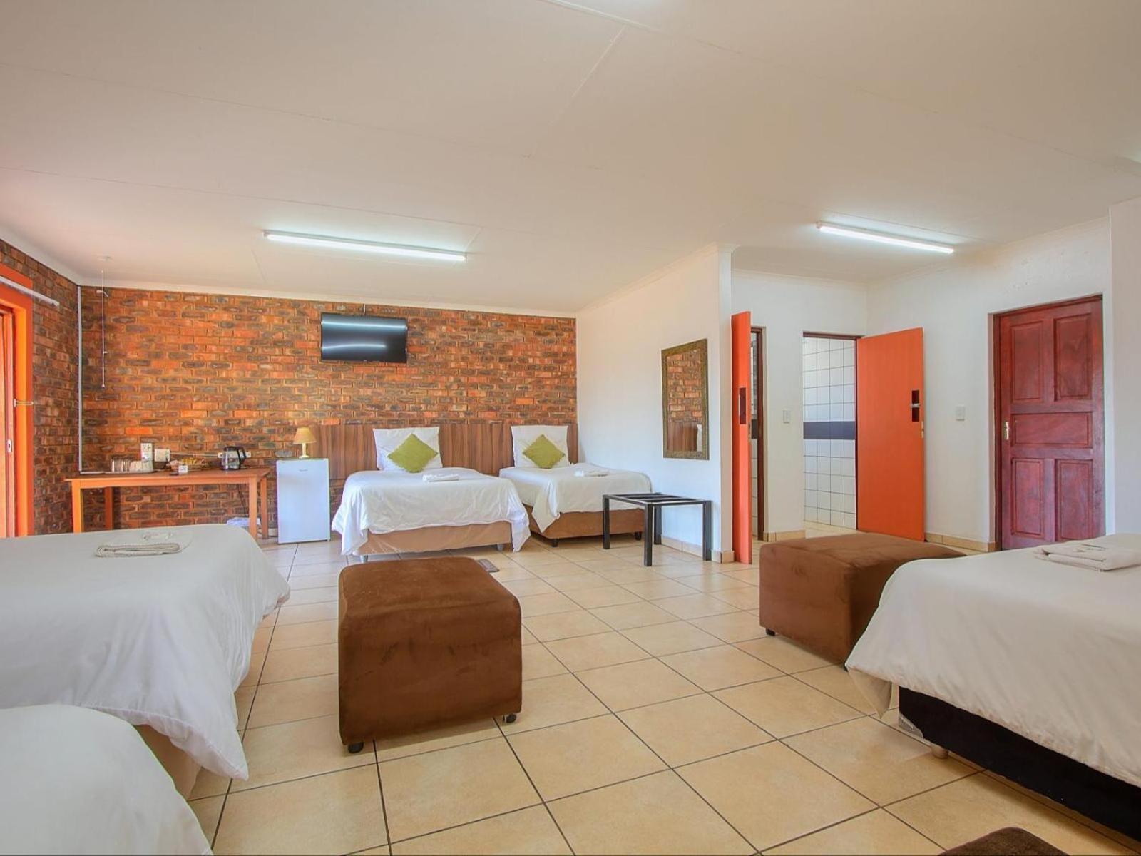 Airport Bird & Game Lodge *