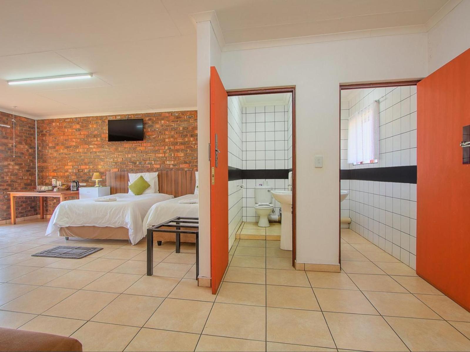 Airport Bird & Game Lodge